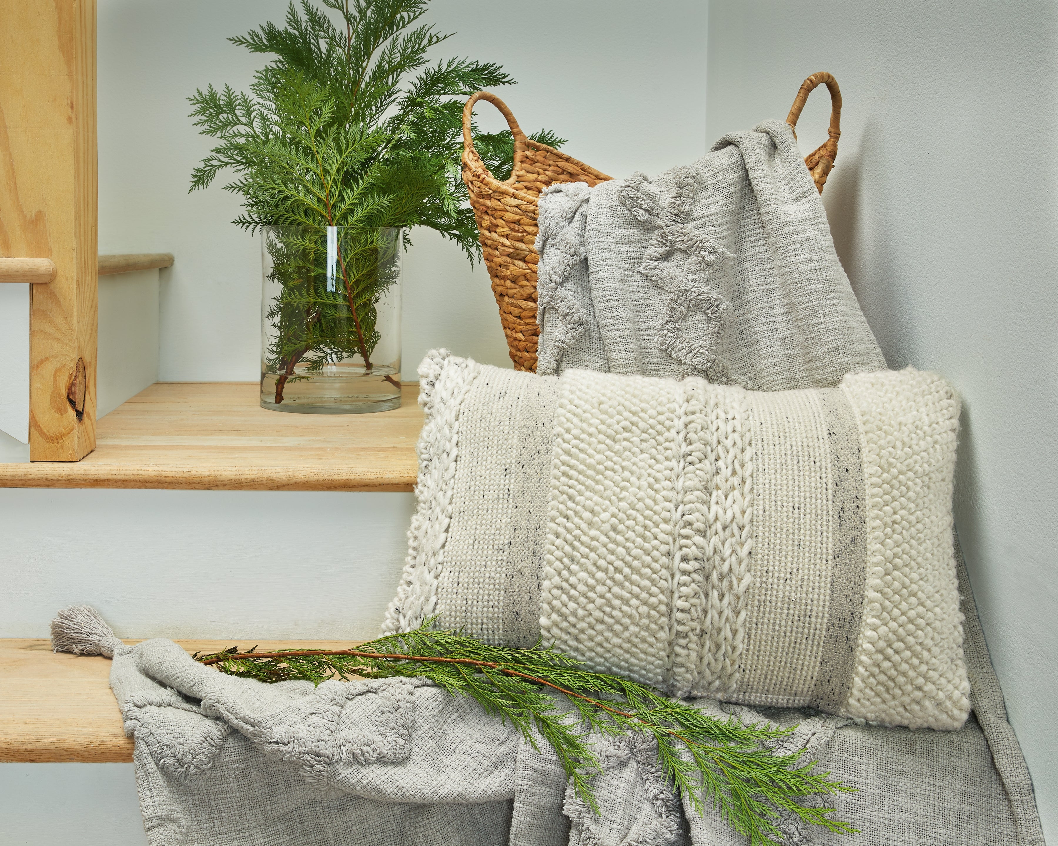 Warmstead Furniture - Ashley Furniture - Standon Pillows - Pillow / Gray/White - A1001005P