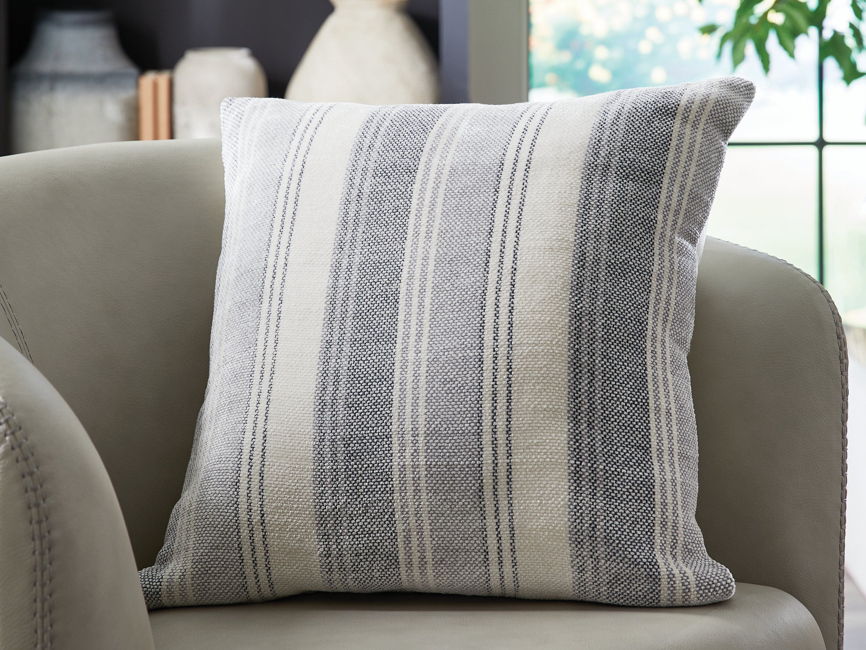 Warmstead Furniture - Ashley Furniture - Adikus Pillows - Pillow (4/CS) / Blue/Gray/White - A1001126