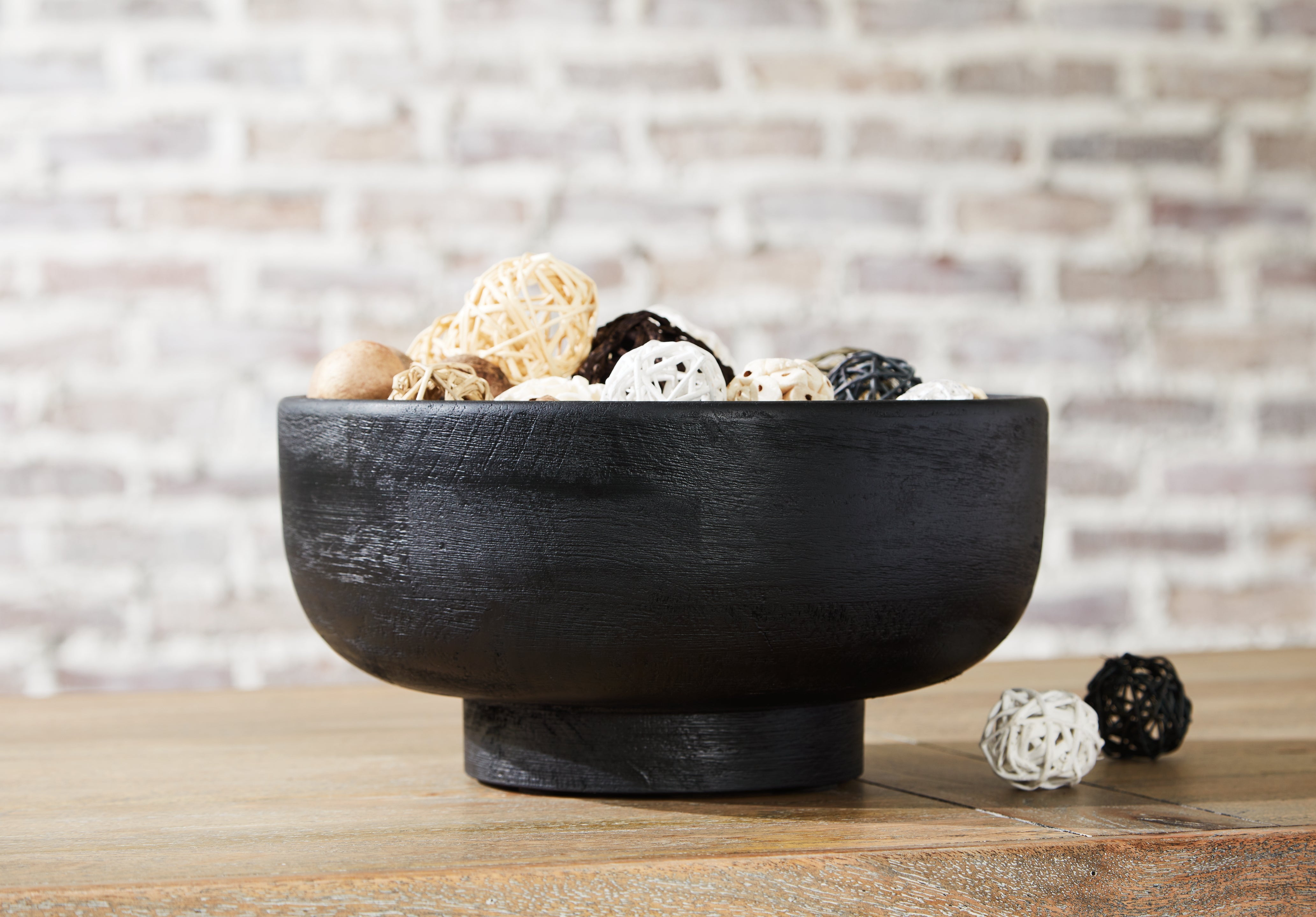 Warmstead Furniture - Ashley Furniture - Brynnington Bowl - Bowl / Black - A2000611