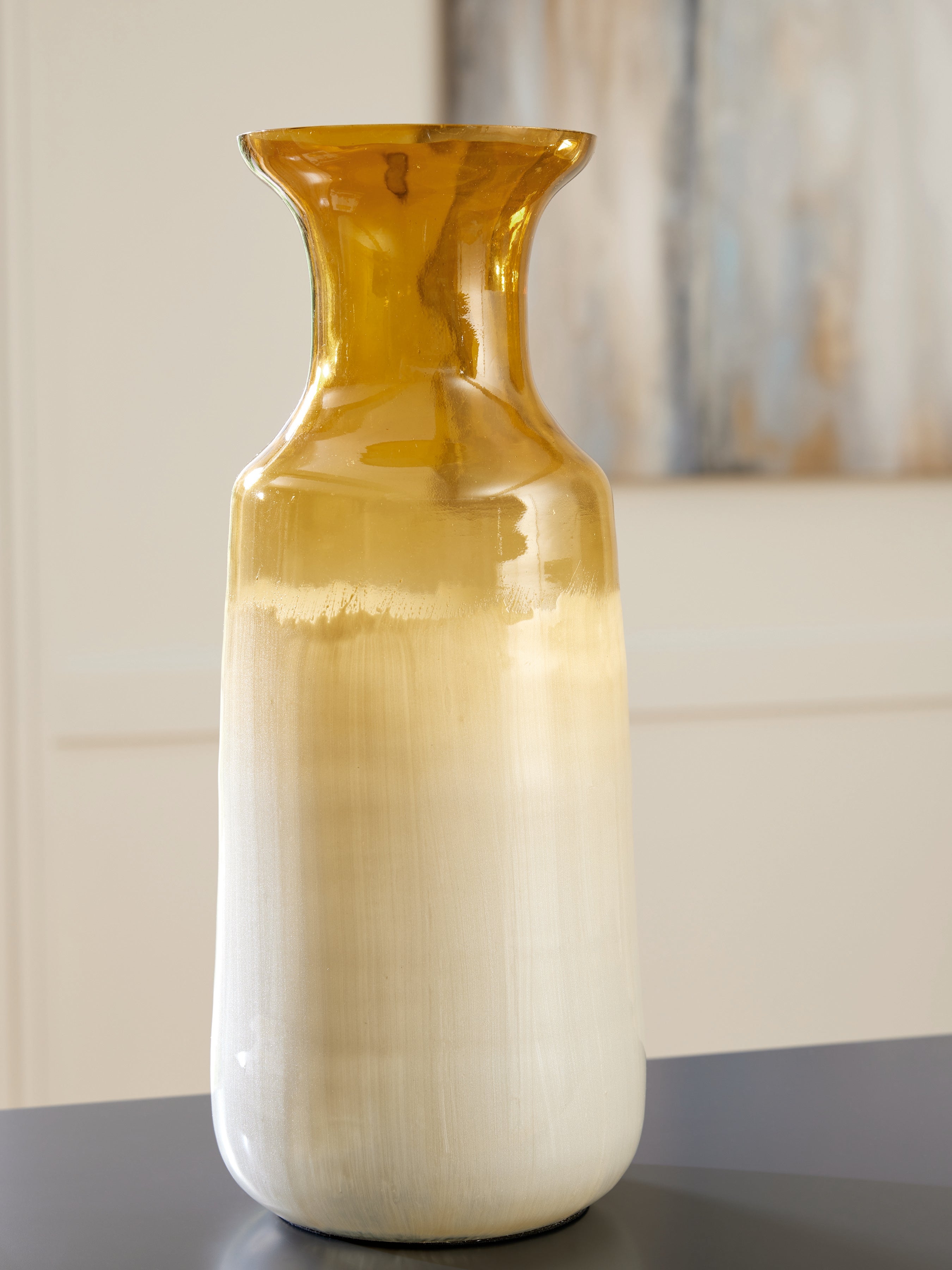 Warmstead Furniture - Ashley Furniture - Wynburg Vase - Vase / White/Amber - A2000724