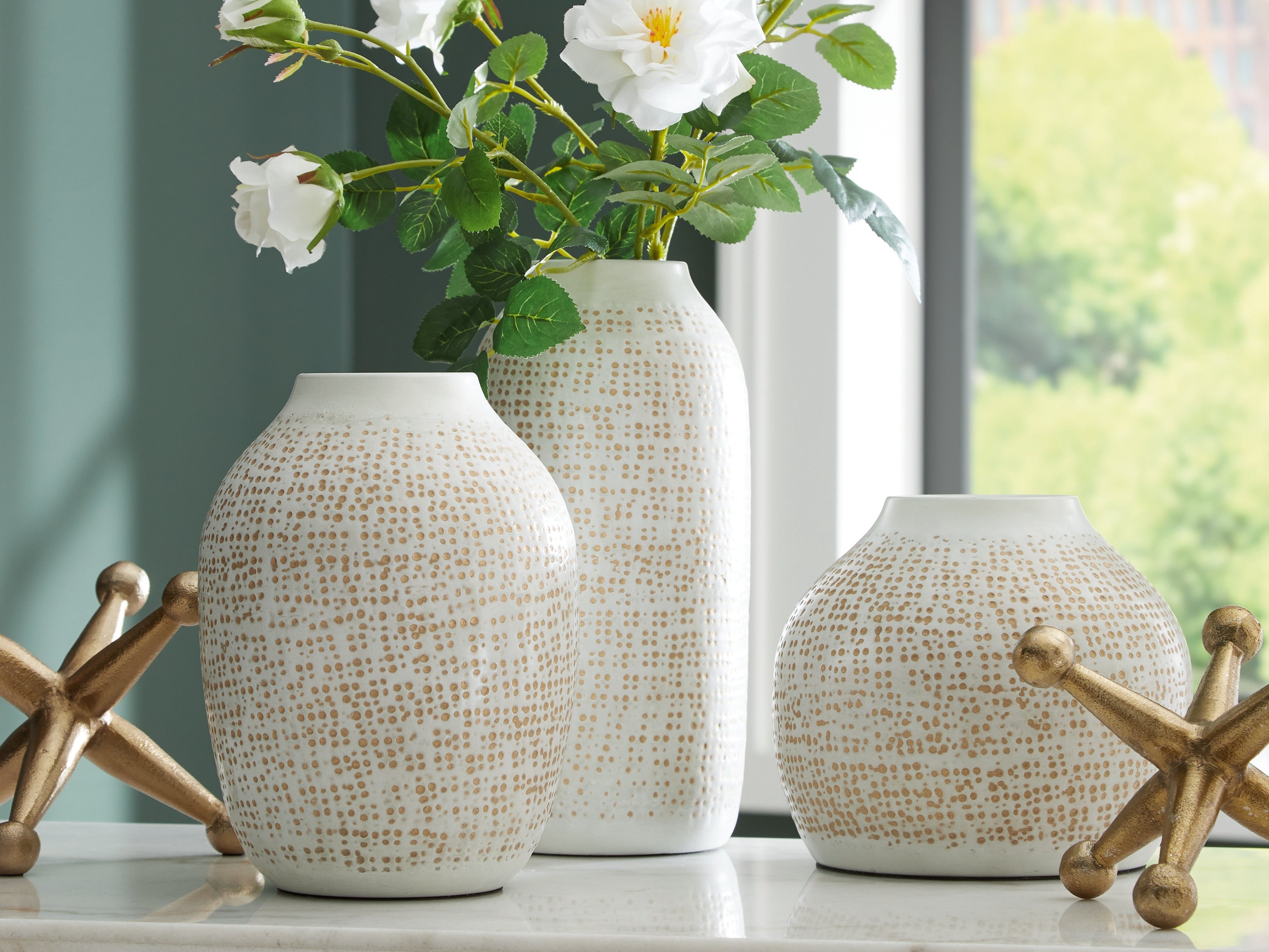 Warmstead Furniture - Ashley Furniture - Vinburn Accessory Set (Set of 5) - Accessory Set (5/CN) / White/Gold Finish - A2C00213