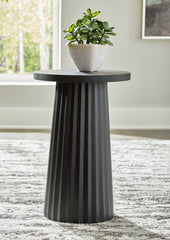 Warmstead Furniture - Ashley Furniture - Ceilby Accent Table - Accent Table / Black - A4000603