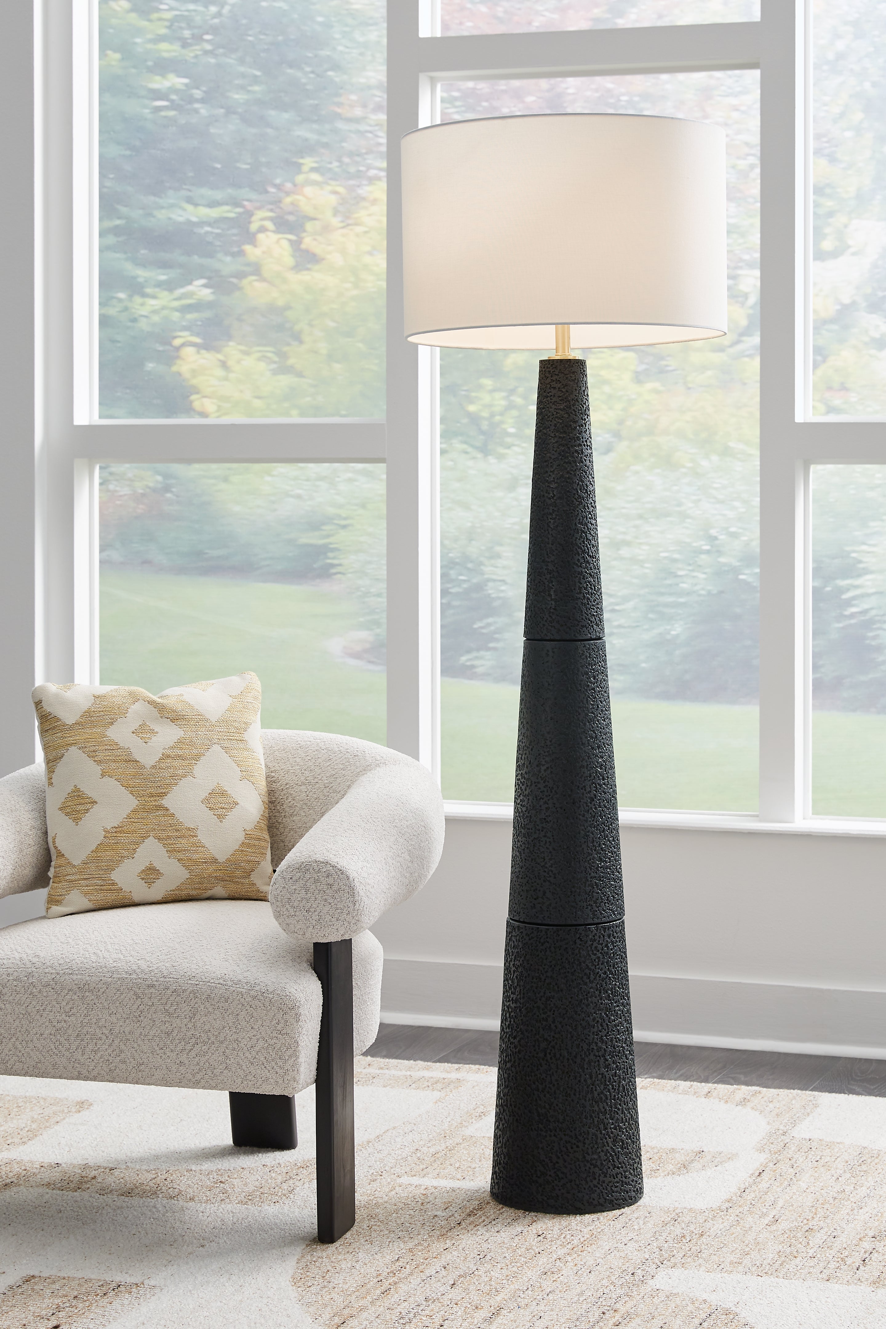 Warmstead Furniture - Ashley Furniture - Hallburg Lighting - Poly Floor Lamp (1/CN) / Black - L235761