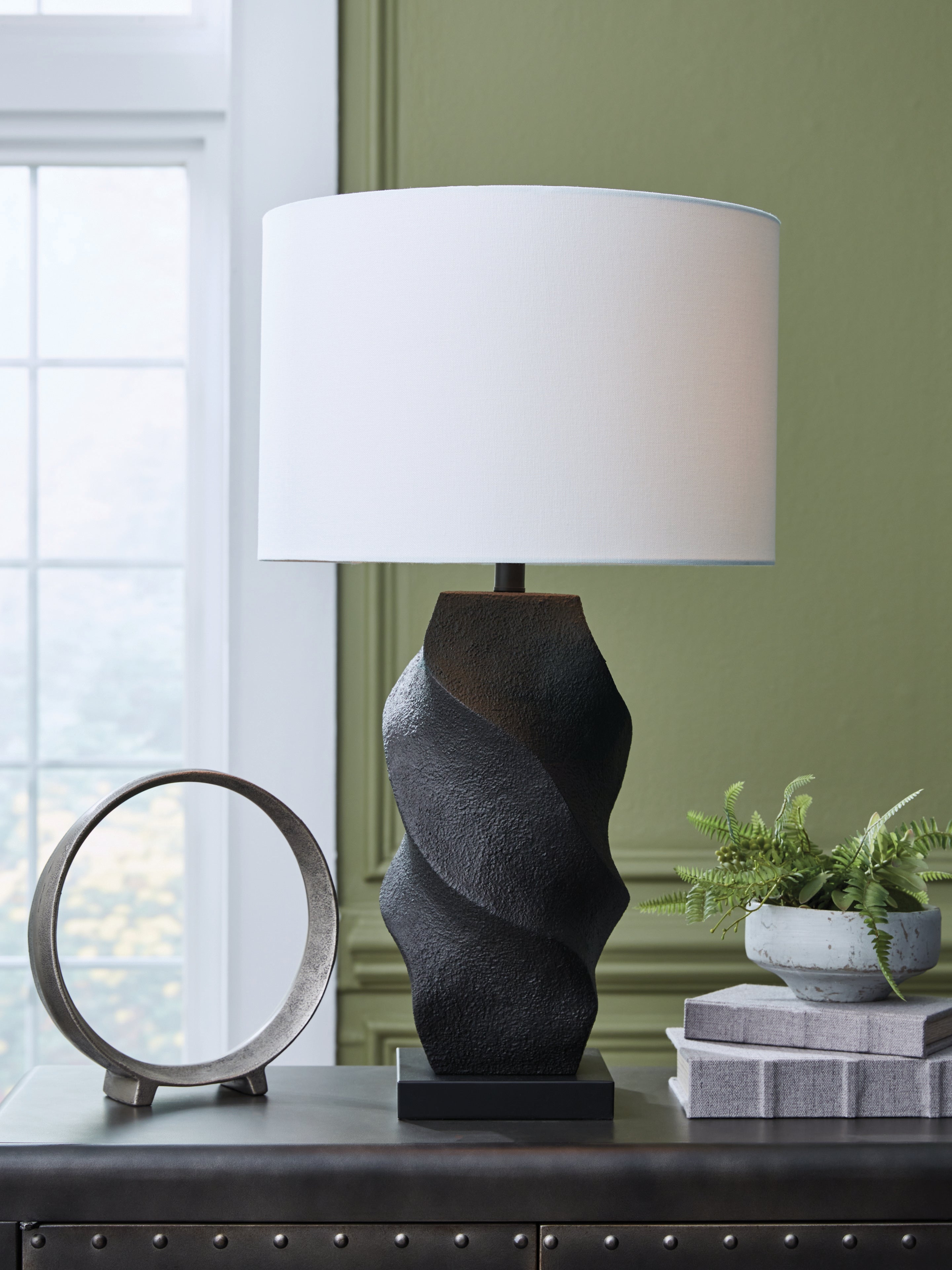 Warmstead Furniture - Ashley Furniture - Amillion Lighting - Poly Table Lamp (1/CN) / Black - L235904