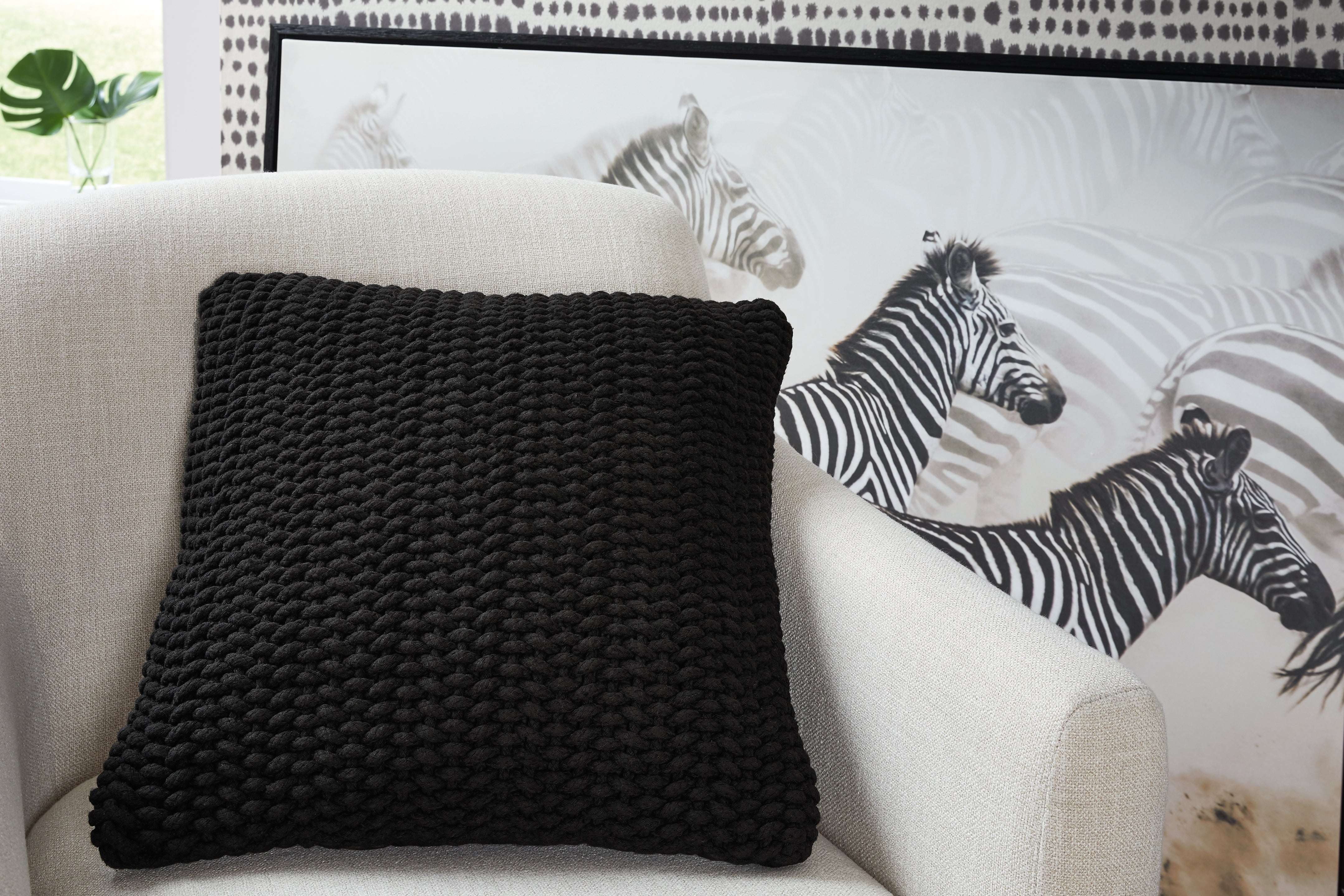 Warmstead Furniture - Ashley Furniture - Renemore Pillows - Pillow / Black - A1000475P
