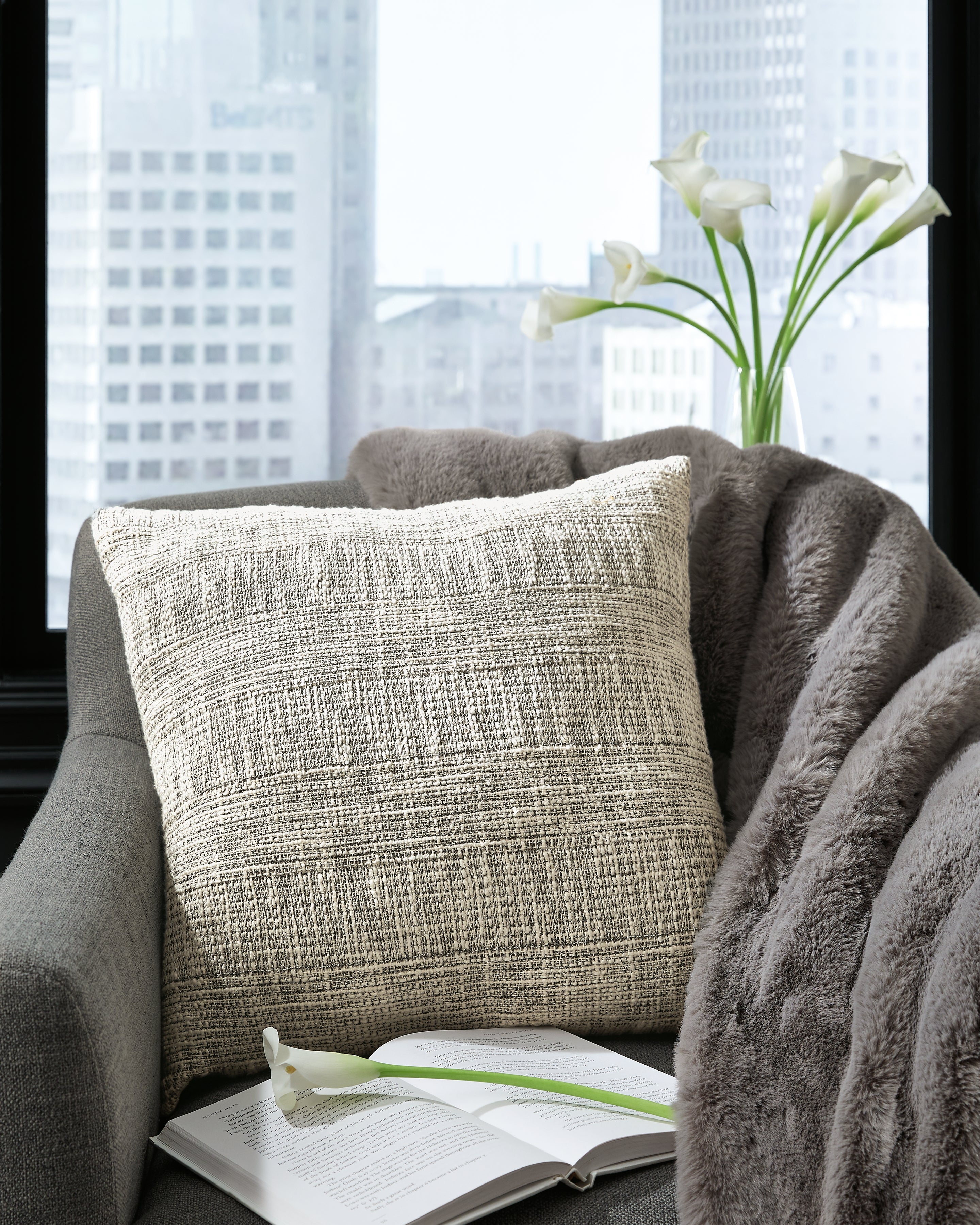 Warmstead Furniture - Ashley Furniture - Carddon Pillows - Pillow / Black/White - A1000960P