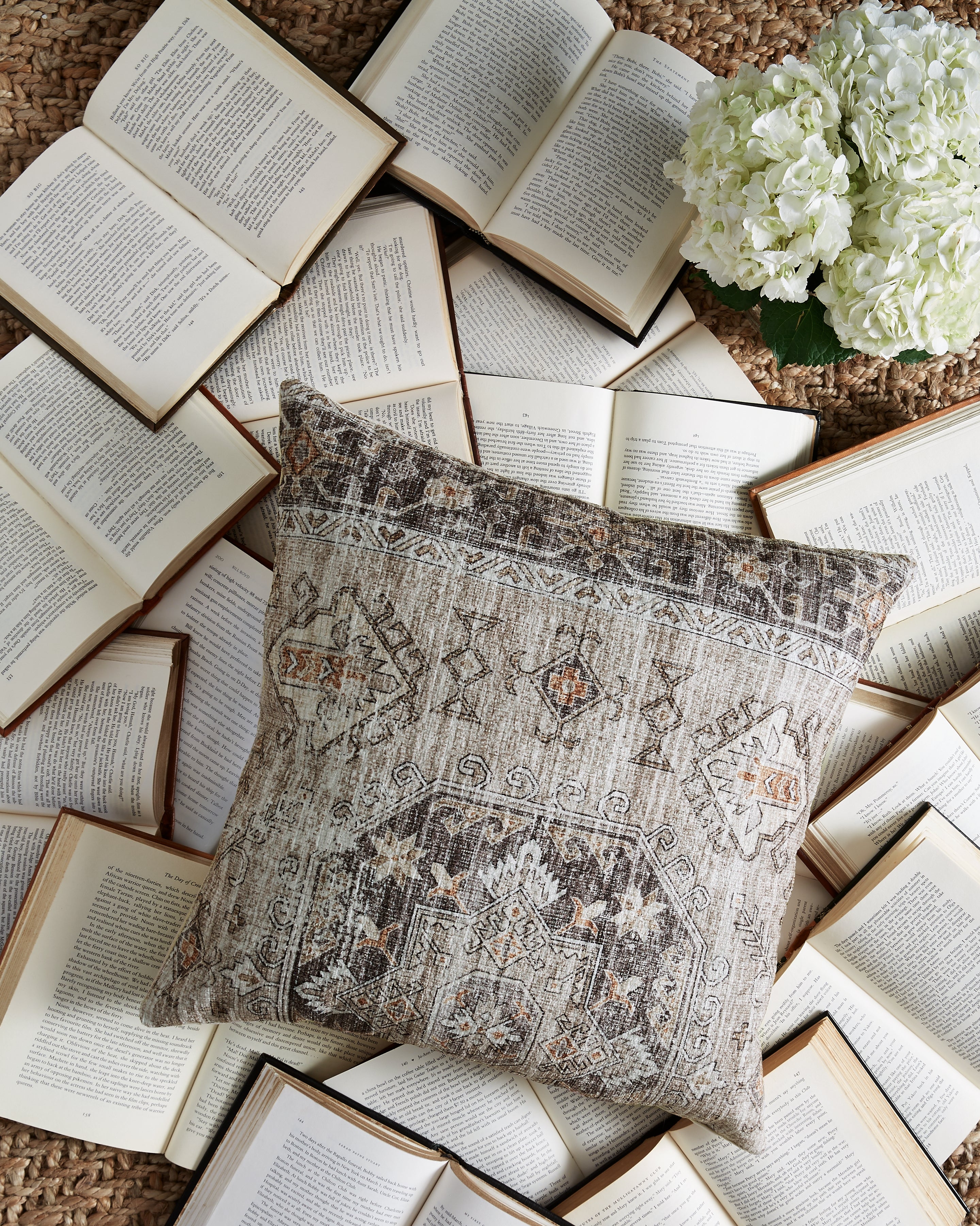 Warmstead Furniture - Ashley Furniture - Roseridge Pillows - Pillow (4/CS) / Brown/Black/Cream - A1000972