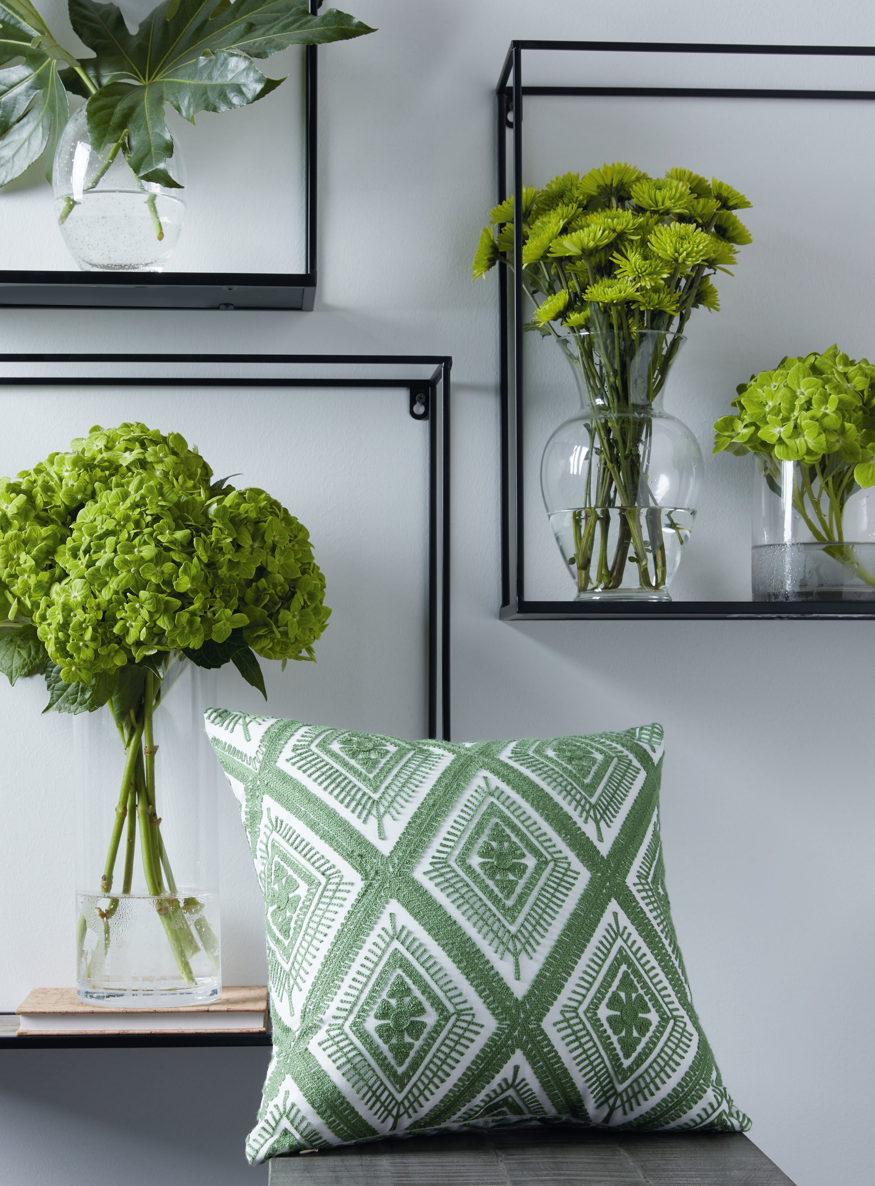 Warmstead Furniture - Ashley Furniture - Bellvale Pillows - Pillow / Green/White - A1001028P