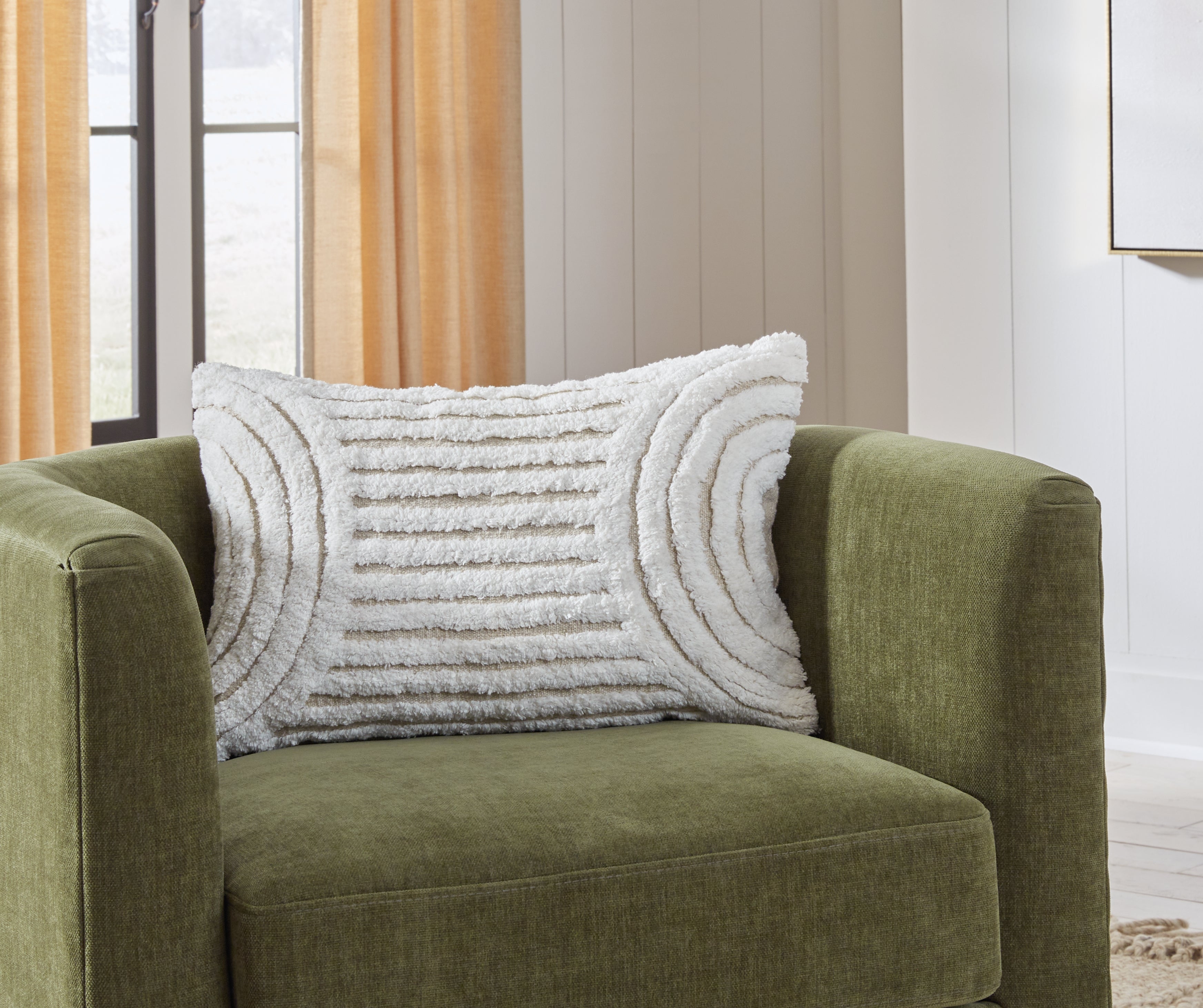 Warmstead Furniture - Ashley Furniture - Farissen Pillows - Pillow / White/Tan - A1001062P