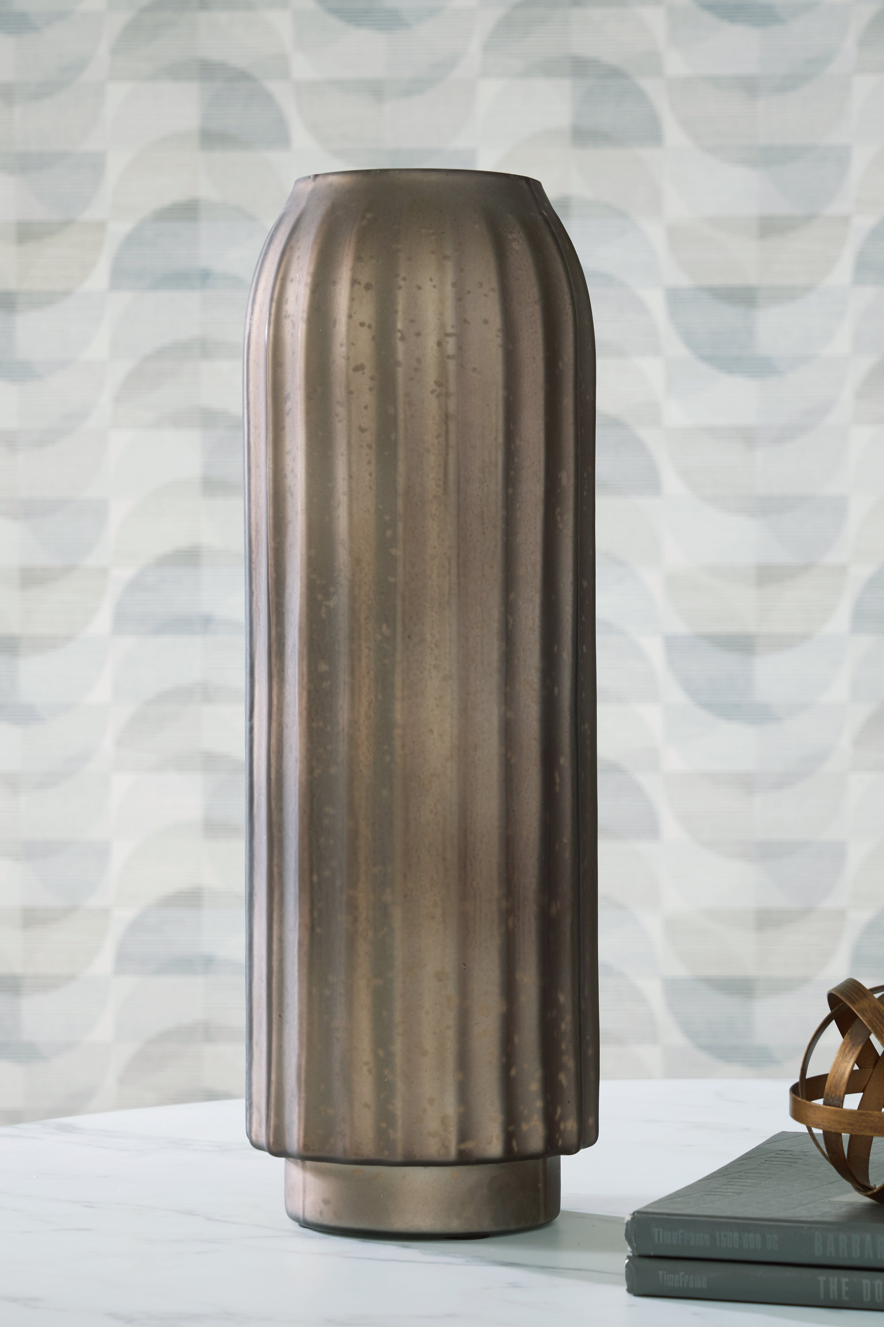 Warmstead Furniture - Ashley Furniture - Briarcott Vase - Vase / Brown - A2000705