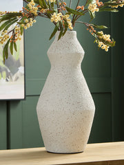 Warmstead Furniture - Ashley Furniture - Dawthorne Vase - Vase / Cream - A2000851