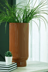 Warmstead Furniture - Ashley Furniture - Avalyah Vase - Vase / Burnt Umber - A2900022V