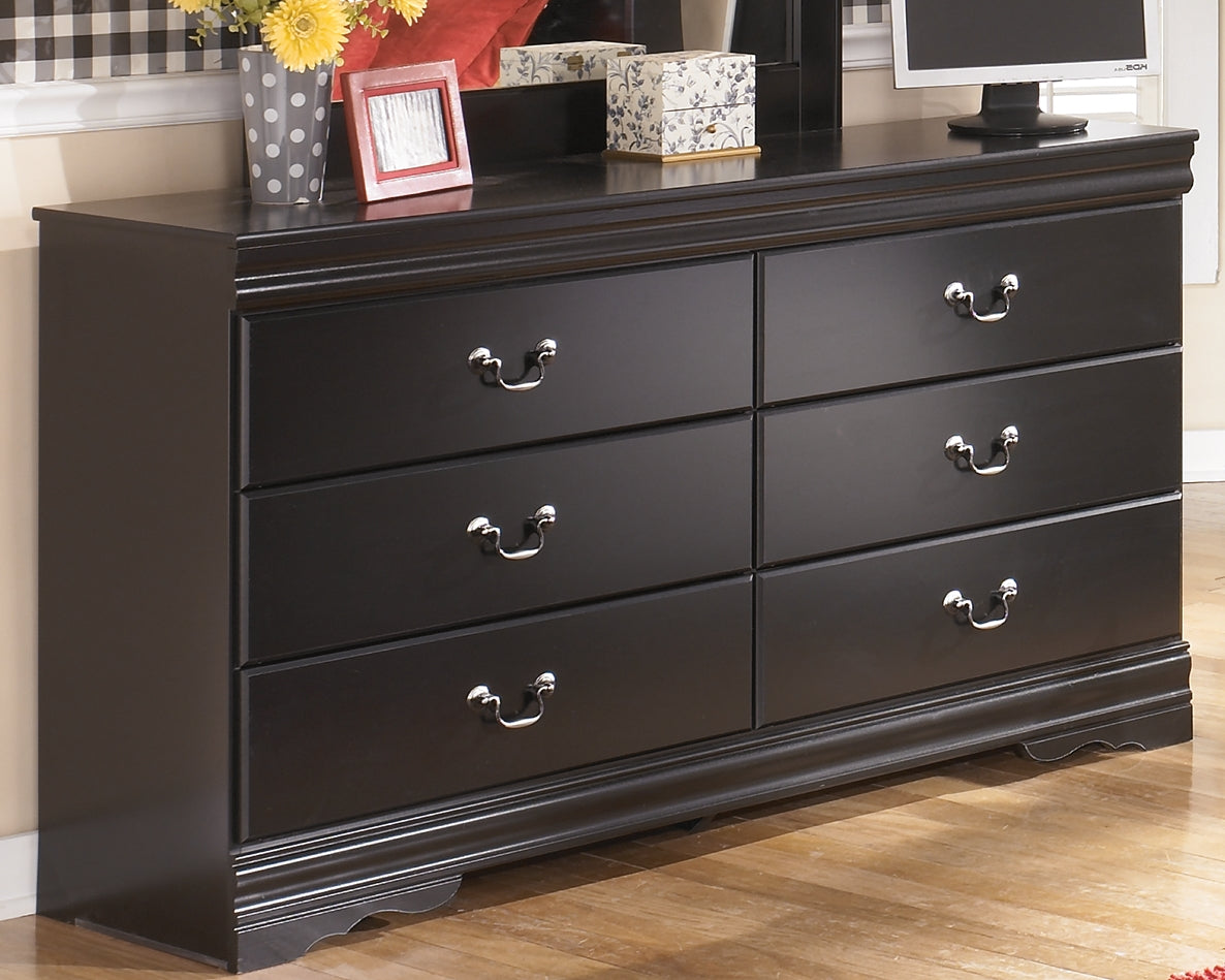 Warmstead Furniture - Ashley Furniture - Huey Vineyard Bedroom - Six Drawer Dresser / Black - B128-31