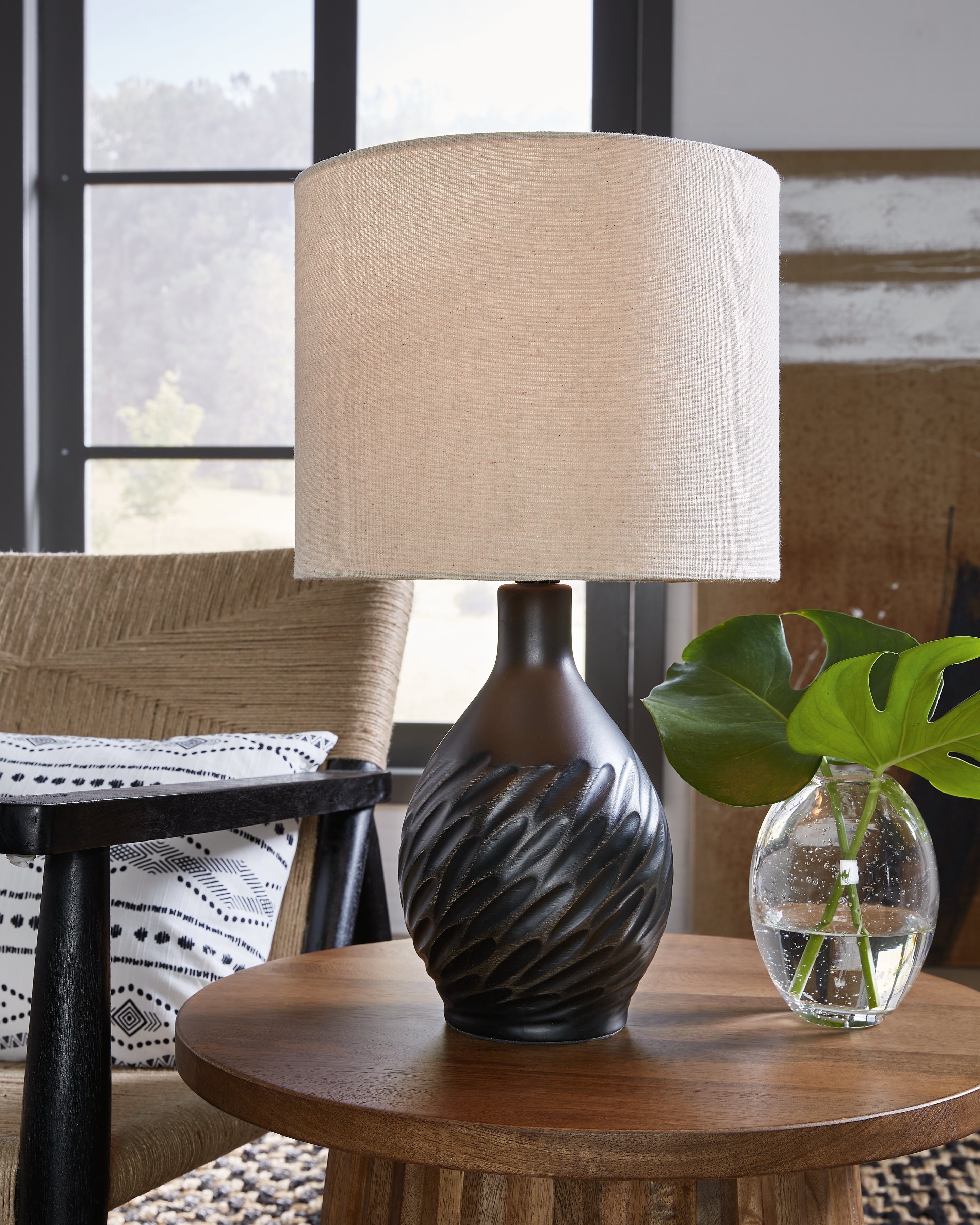 Warmstead Furniture - Ashley Furniture - Garinton Lighting - Ceramic Table Lamp (1/CN) / Black - L180184