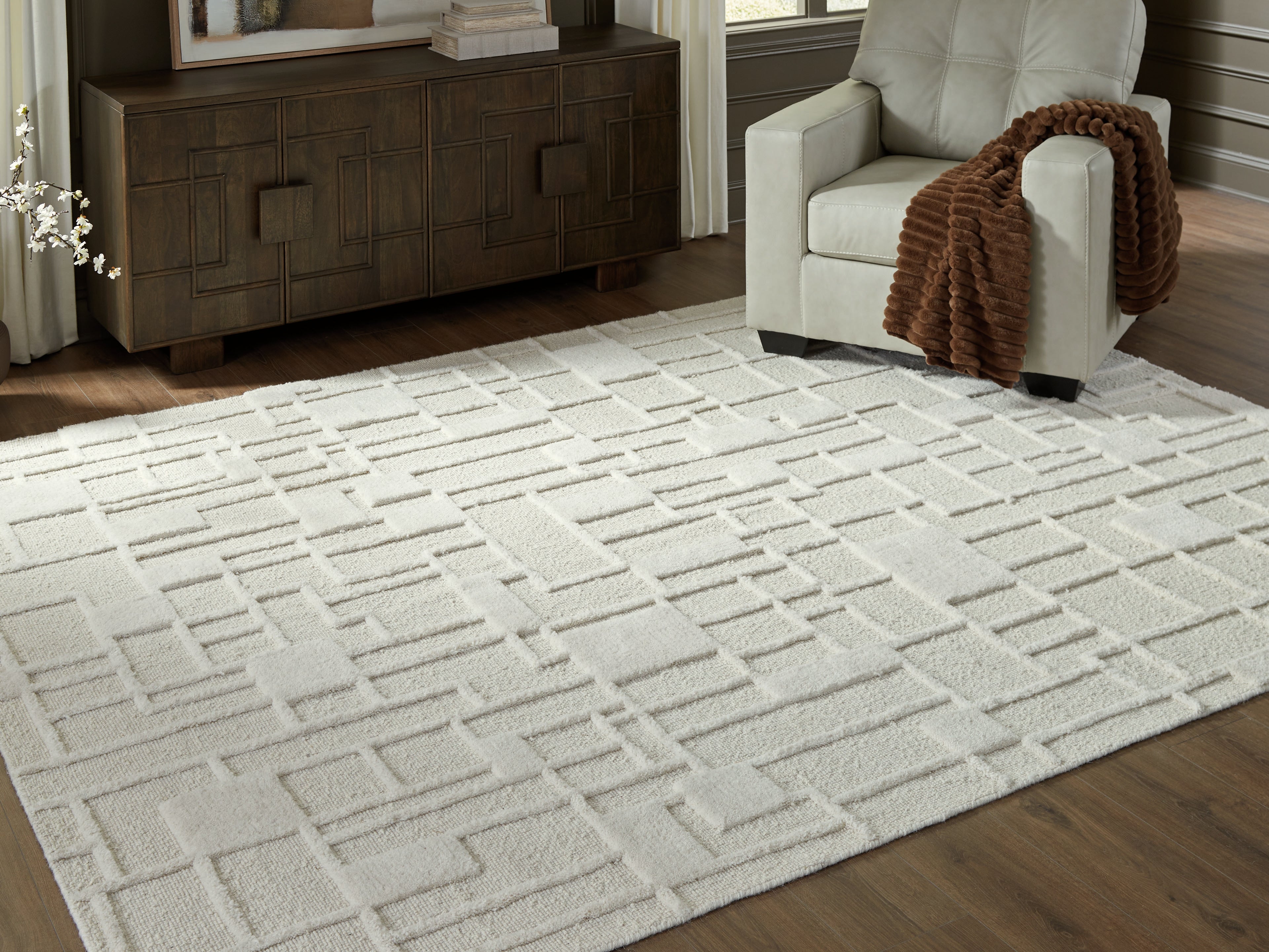 Warmstead Furniture - Ashley Furniture - Empriss Rug - 7'8" x 10' Area Rug / Ivory - R407621