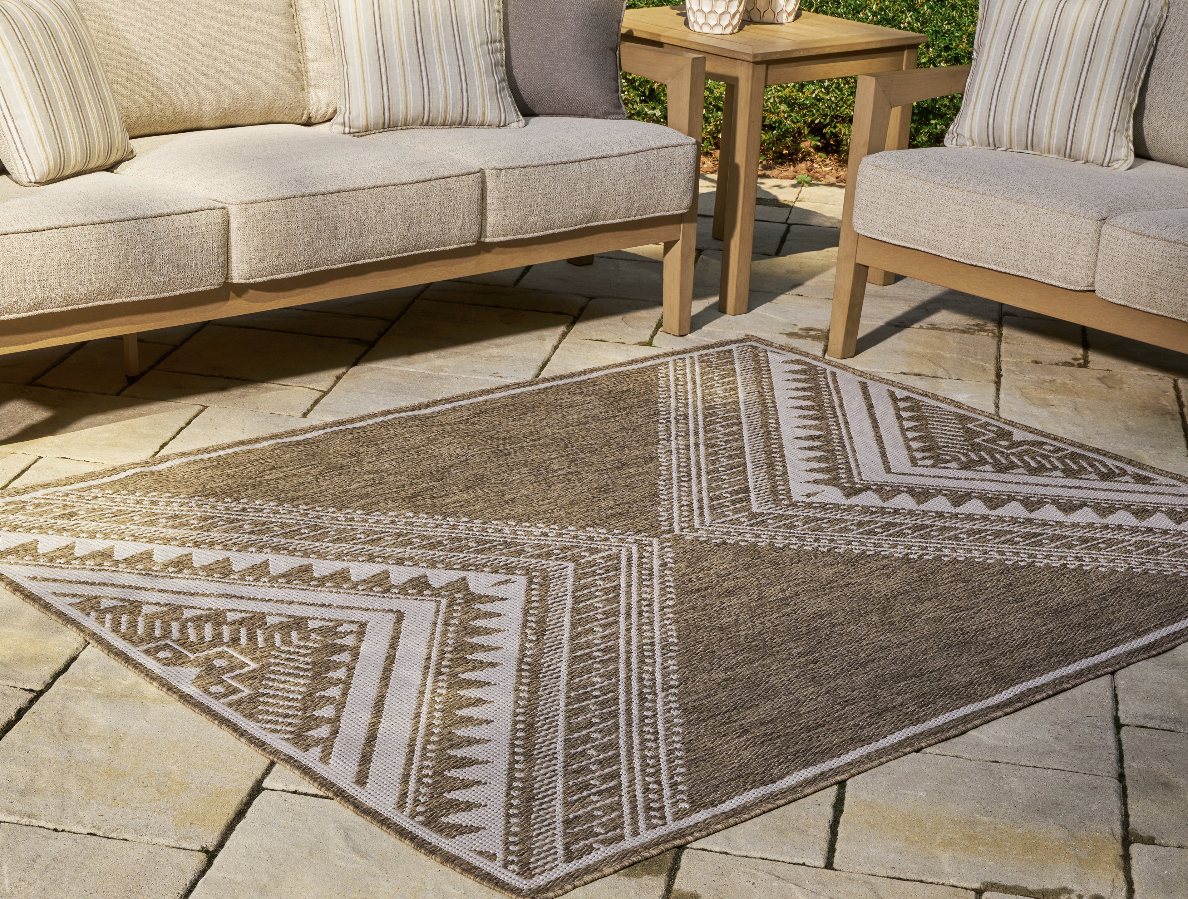 Warmstead Furniture - Ashley Furniture - Dunsler Rug - 8' x 10' Rug / Brown/Cream - R900011